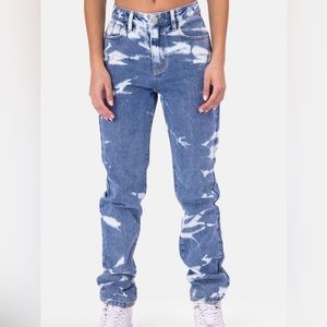 NEW Adika Bleached Mom Jean
